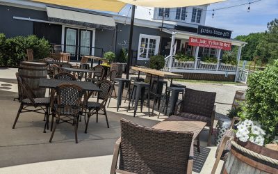 Patio Dining-Savoring the Powhatan Outdoors One Bite at a Time 